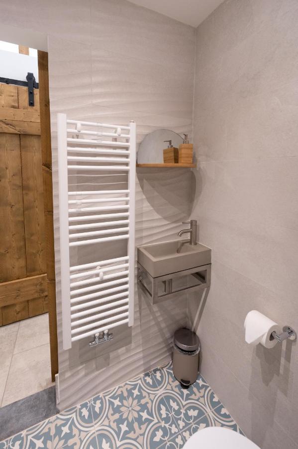 Zen-Bungalow No 2 Met Sauna En Hottub Rheezerveen Ngoại thất bức ảnh